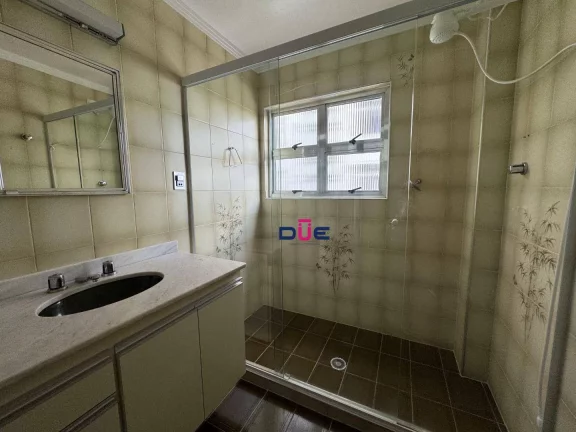 Imagem Apartamento com 3 dormitórios sendo 1 suite e dep completa deempragada na quadra da praia à venda, 137 m² por R$ 790.000 - Gonzaga - Santos/SP