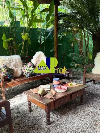 Imagem Imperdível: Casa Comercial à Venda em Ubatuba-SP, Bairro Lázaro, 12 Chales, Vagas de Garagem, 960m² de Área!