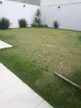 Imagem Oportunidade Sobrado 4 Dorms sendo uma Suíte – Villa Branca
