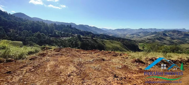 Imagem Terreno a venda em Gonçalves com vista para a Pedra do Baú.