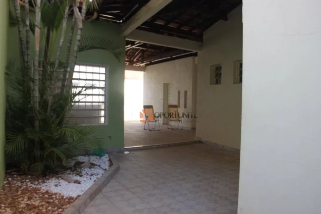 Imagem Casa comercial e ou residencial com piscina, sauna...