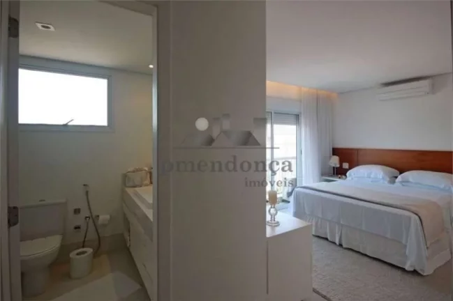 Imagem Beleza e encanto desse apartamento com 170 m² invadem os espaços permeados por tonalidades neutras...