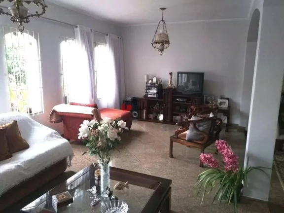 Imagem Sobrado à venda 4 Quartos, 2 Suites, 3 Vagas, 270M², Campestre, Santo André - SP