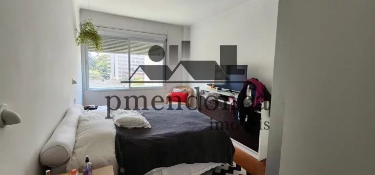 Imagem Ótimo apartamento a venda na Rua Oscar Freire com 158m², 3 quartos e 3 vagas.