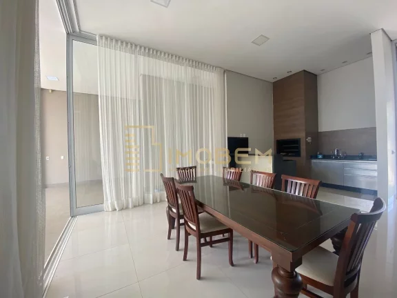 Imagem Imperdível! Casa à venda em Sinop-MT, Jardim Maringá: 3 quartos, 1 suíte, 2 salas, 3 banheiros, 6 vagas, 247,50m².