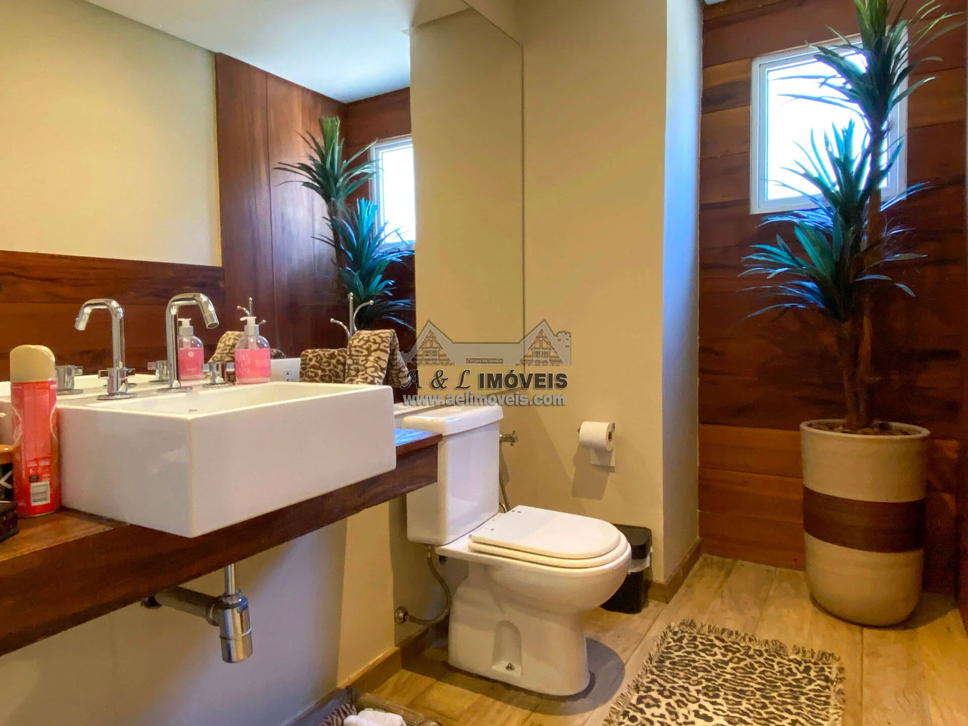 Imagem Apartamento à venda em Campos do Jordão – Luxuosa cobertura com 4 suítes