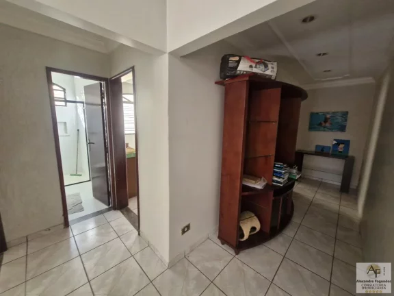 Imagem Casa para Venda em Goiânia, Aeroviário, 3 dormitórios, 1 suíte, 3 banheiros, 4 vagas