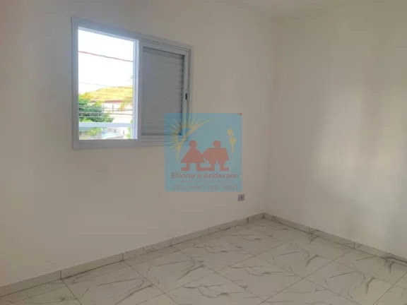 Imagem Casa Condominio com Sacada, 02 dormitórios, uma vaga de garagem R$ 240mil