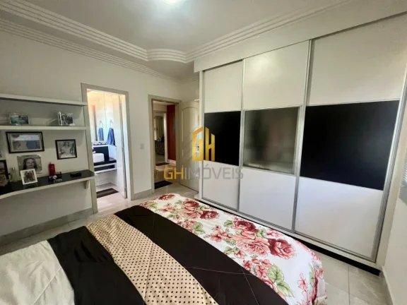 Imagem GH1962

O sobrado possui 

- 3 suítes plenas (sendo 1 com sacada)
- Sala 3 ambientes 
- Cozinha ame...
