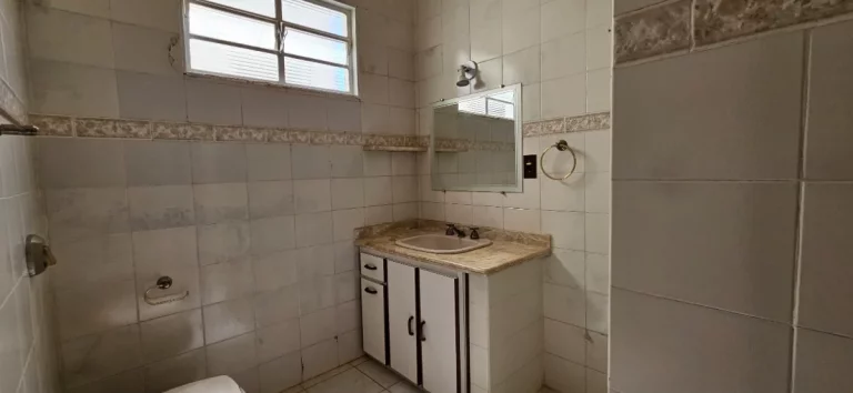 Imagem Casa tipo para venda em Centro com 1 quarto, 181m2