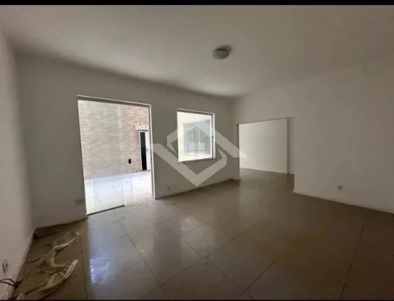 Imagem Apartamento tipo casa na av Atlantica pé na areia, estilo Garden.