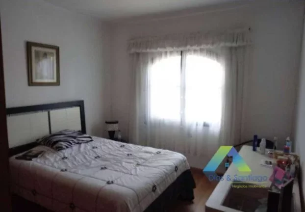 Imagem Sobrado à venda com 3 dormitórios e 2 vagas na Vila das Mercês/SP!!