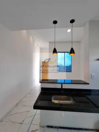 Imagem Vendo casa de 53m², 03Quartos (sendo 02 suítes),01 Vaga de Garagem.