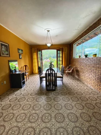Imagem VENDO ESTA LINDA CASA EM NOVAFRIBURGO. BAIRRO: PARQUE S. CLEMENTE