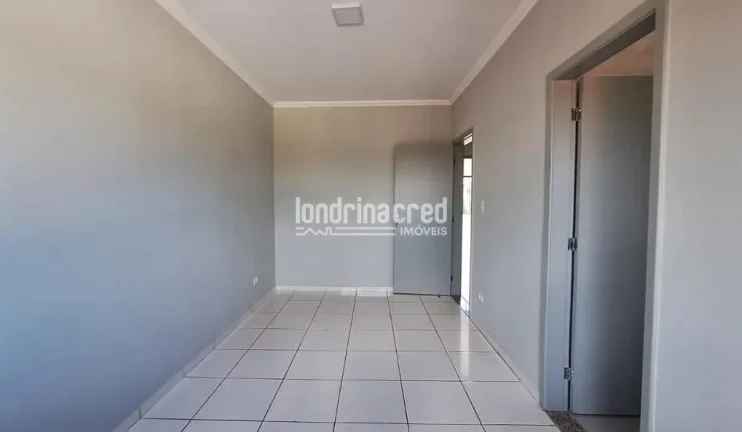 Imagem Imperdível! Sobrado à Venda 123m² – 3 Quartos – Frente para Praça – Localização Privilegiada Próxima ao Shopping Norte – Londrina