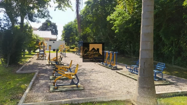 Imagem Terreno plano de 300 m² em condomínio fechado! Localizado na Praia de Fora a 600 metros da Praia! ...