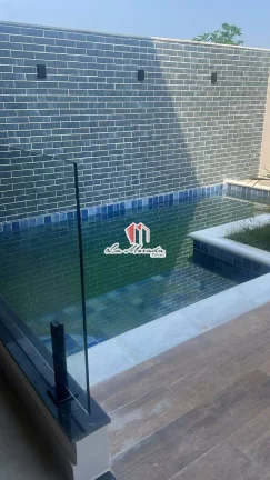 Imagem Residencial Estoril - Aleixo, 220m², 3 SUÍTES, 4 VAGAS, ENERGIA SOLAR!