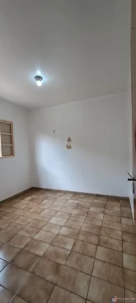 Imagem Casa de Esquina à Venda no Alvorada – Patos de Minas | 3 Quartos e Área para Veículos