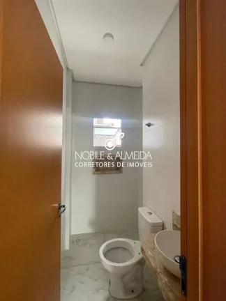 Imagem Sobreposta térrea com churrasqueira e portão privativo