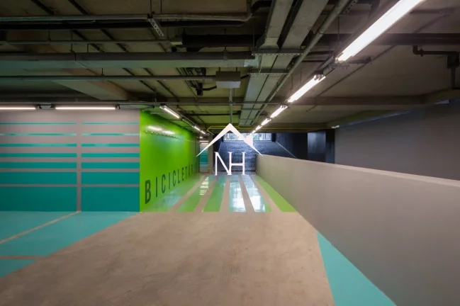 Imagem Studio mobiliado de 49m com 1 dormitório, amplo terraço, área de serviço,1 vaga,Espaço Gourmet,Academia,Quadra de Squash,Piscina Aquecida,Playground