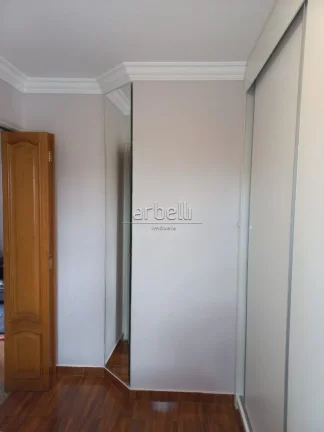 Imagem Apartamento com 50 metros quadrados, dois dormitórios com móveis sob medida sendo um deles com esc...