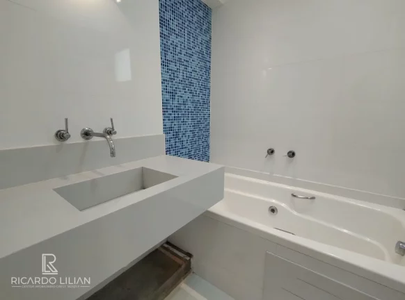 Imagem Apartamento Alto padrão reformado com 92m² , 3 dormitórios sendo 2 suítes. Vila Regente Feijó