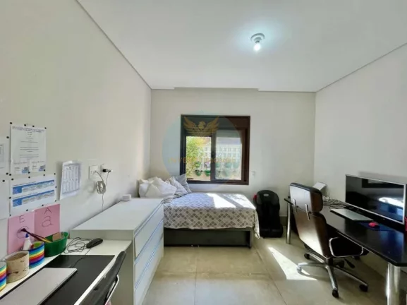 Imagem Casa em Condomínio a Venda no bairro Granja Viana - Cotia, SP