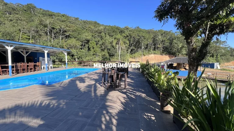 Imagem Chacara a venda em Camboriú com 14.000 m²