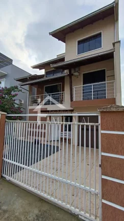 Imagem CASA TRIPLEX BAIRRO BOEHMERWALD