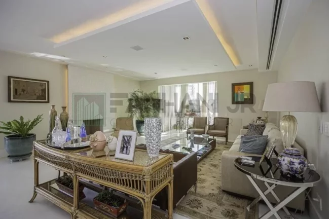 Imagem Apartamento de alto padrão à venda em São Paulo-SP, Jardim Europa: 3 quartos, 3 suítes, 5 salas, 7 banheiros, 5 vagas, 460m². Venha conferir!