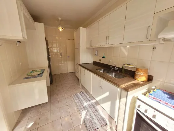 Imagem APARTAMENTO AMPLO COM 3 SUÍTES E PEQUENA VISTA PARA O MAR