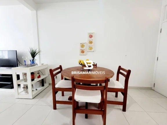 Imagem PITANGUEIRAS- UMA QUADRA DO COM VISTINHA PARA A PRAIA , GARAGEM NO PRÉDIO, TOTALMENTE REFORMADO.