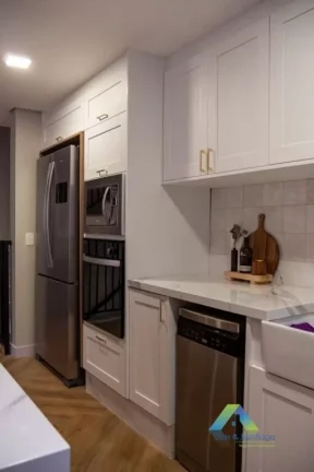 Imagem SANTO ANDRÉ Bairro Jardim Sobrado Tríplex Mobiliado 169M², condomínio fechado, 3 vagas, ótima localização e valor !!!