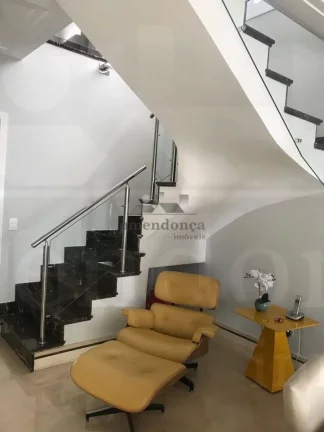 Imagem Apartamento duplex- andar alto - piso superior com 03 suítes, closet, varanda na suíte master e sa...