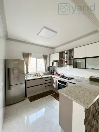 Imagem Imperdível oportunidade: Casa à venda em na cidade de - 3 quartos, 1 suíte, 2 salas, 3 banheiros, 4 vagas de garagem, 166m².
