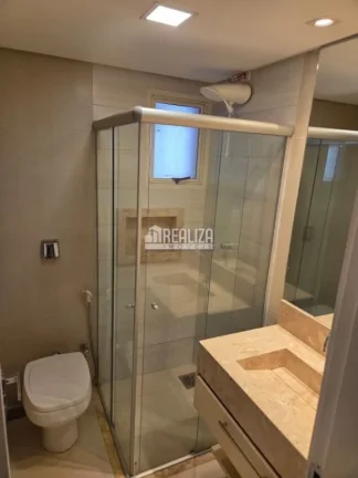Imagem Apartamento de 3 dormitórios com móveis planejados e piscina no Condomínio Residencial Nas Rocas, bairro Olinda, em Uberaba
