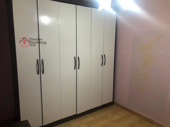 Imagem Aconchegante apartamento à venda com 2 quartos, sendo 1 suíte, e 2 banheiros no total. O condomínio ?(C) bem equipado com diversas instalações, apropriad