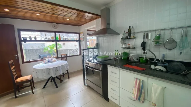Imagem Lindo sobrado em condomínio fechado - San Conrado, Sousas

Com 700m² de terreno e 198,18m² de con...