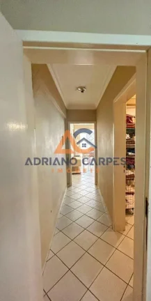 Imagem Casa ampla com 5 dormitórios, sendo 1 suíte, em Gaspar no bairro Coloninha - Santa Catarina Adriano Carpes Imóveis vende
