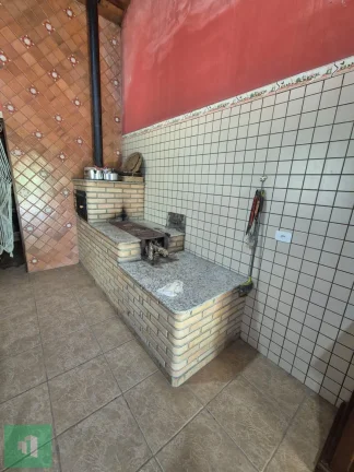 Imagem Sítio com 3 quartos, 13000m2, à venda