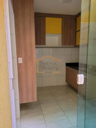Imagem Casa em condomínio com 65,25 m², 2 dormitórios, 1 banheiro, 1 lavabo, armários na cozinha e banh...