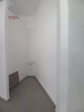 Imagem SALÃO COMERCIAL PARA ALUGAR NA MOOCA REFORMADO, PORTAS NOVAS DE VIDRO E DE AÇO 40m bem espaçoso P?(C) direito alto