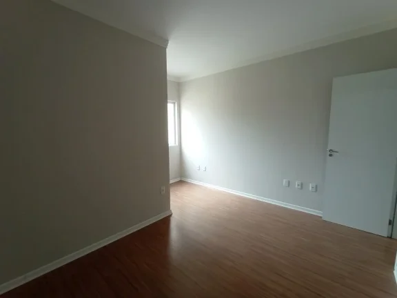 Imagem Sobrado com 2 suítes e 2 vagas de garagem