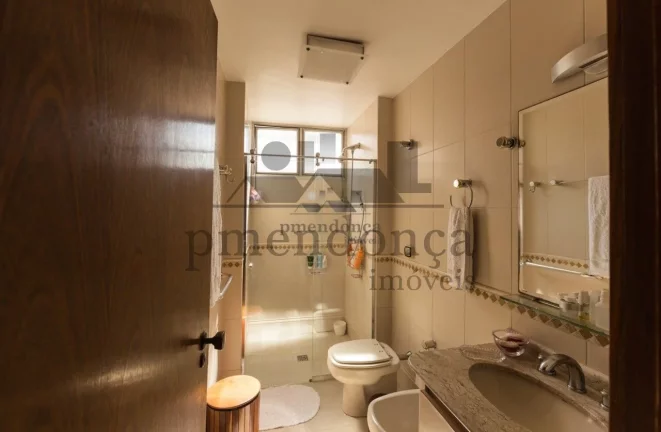 Imagem Belíssimo apartamento a venda na Santa Cecília com 240m²!