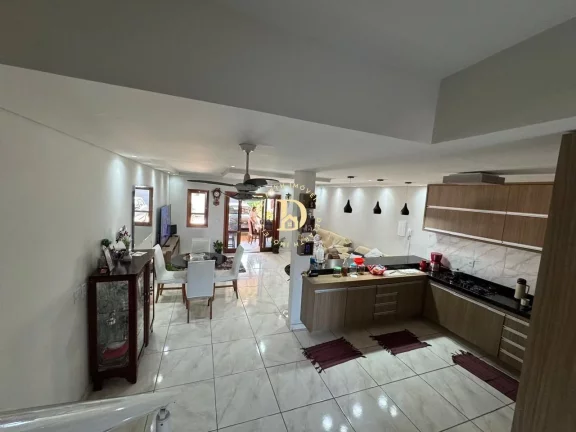 Imagem Sobrado - Santa Edwigen - SJCampos - 3 Dormitórios (3 suítes) - 175m²