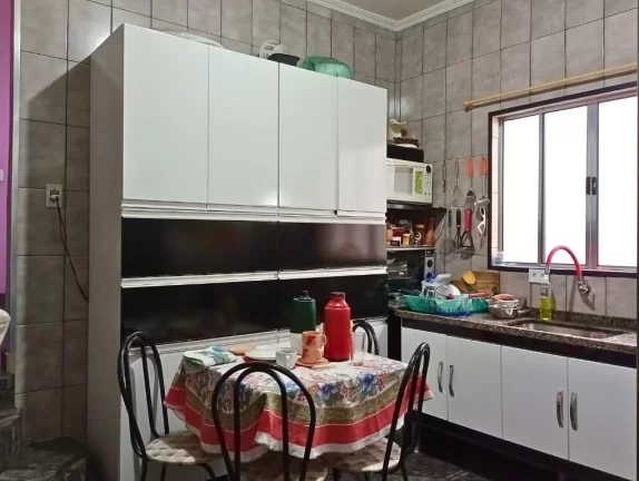 Imagem Sobrado com 5 dormitórios à venda, 179 m² por R$ 425.000,00 - Vila Amélia - Poá/SP
