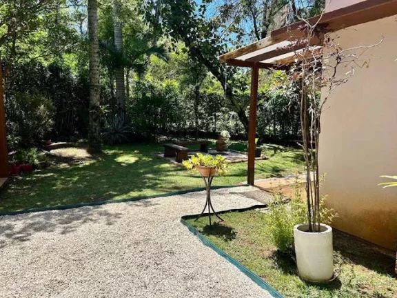 Imagem Casa a venda no condomínio Aldeia da Mata, no coração da Granja Viana! O Aldeia da Mata fica dent...