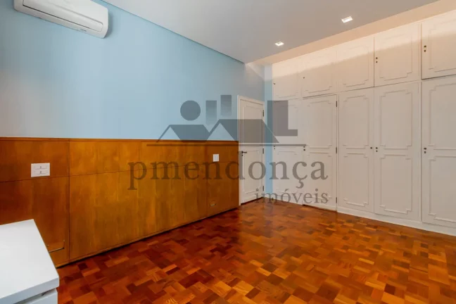 Imagem Apartamento impecável em Higienópolis, com 04 quartos (2 suítes ) e 3 vagas, 452m²