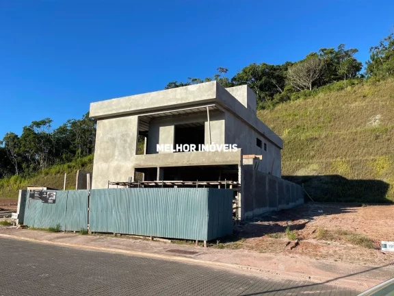 Imagem Casa alto padrão com 4 suítes em um bairro planejado em Camboriú - SC