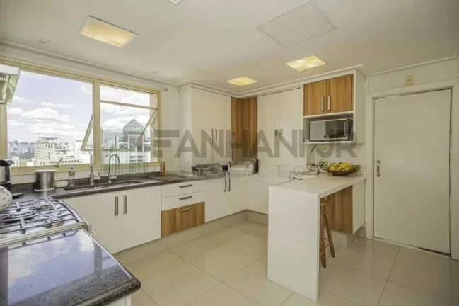Imagem Apartamento de alto padrão à venda em São Paulo-SP, Jardim Europa: 3 quartos, 3 suítes, 5 salas, 7 banheiros, 5 vagas, 460m². Venha conferir!